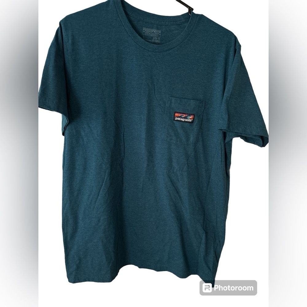 Patagonia Slim Fit Pocket Tee Size Large Lightly Worn